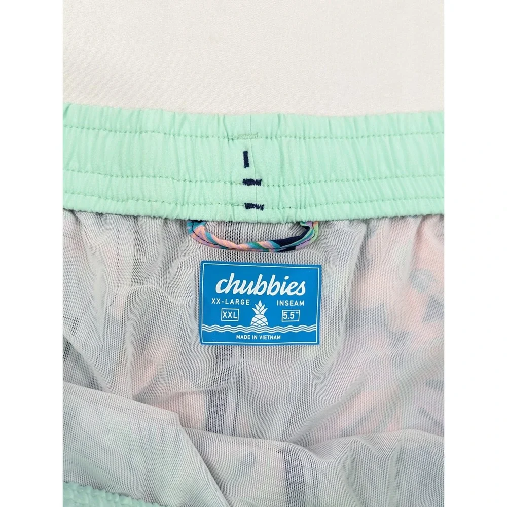 NEW‎ NO TAGS  CHUBBIES, FLORAL TROPICAL 5.5